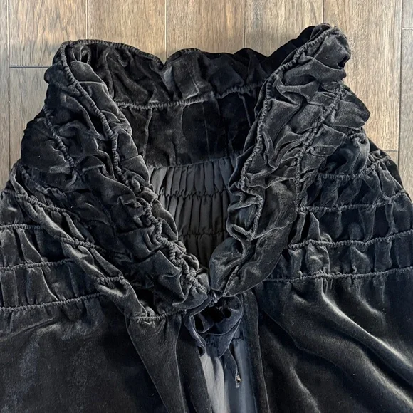Amazing Vintage black velvet cape bought in Paris LE Marais amazing detail